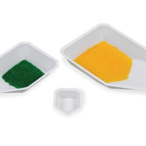 POUR-BOAT WEIGHING DISHES